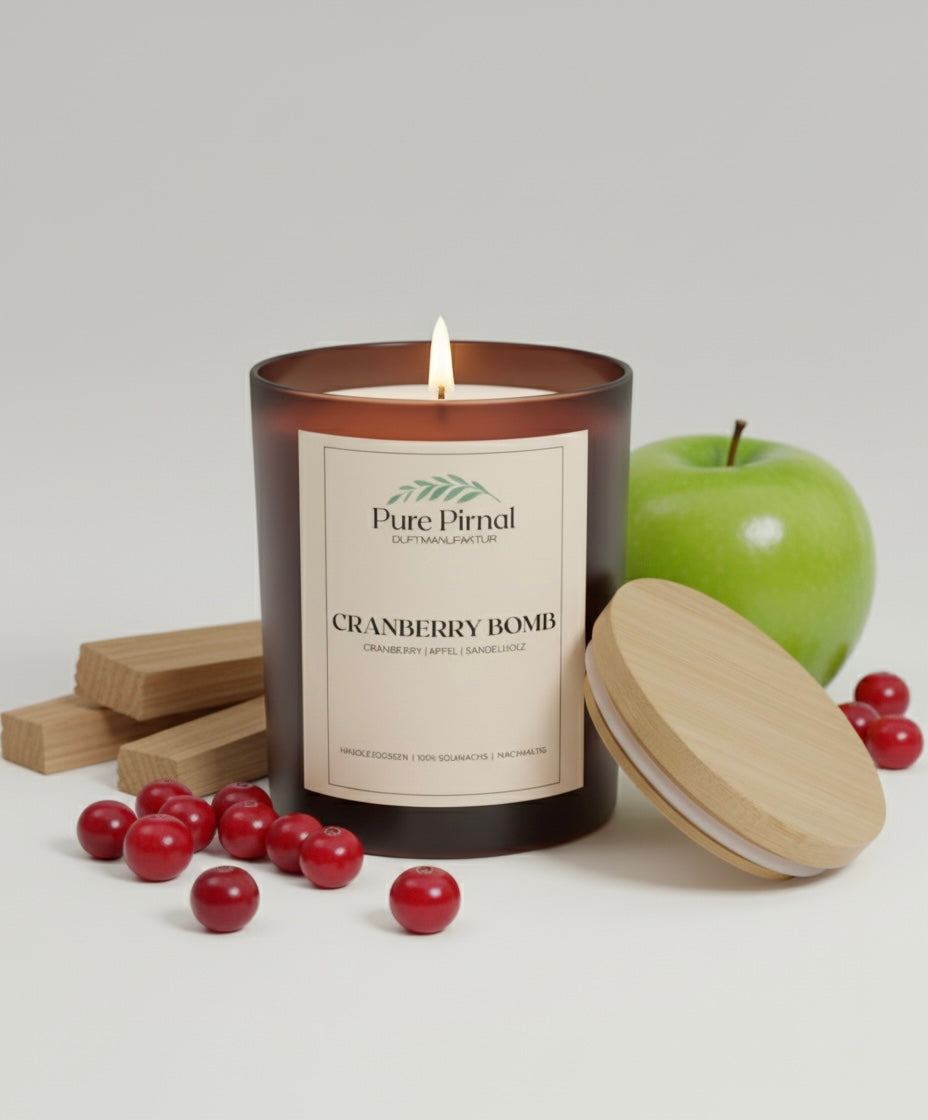 Cranberry Bomb Duftkerze – Nachhaltige Premium-Kerze aus 100 % Sojawachs, handgegossen